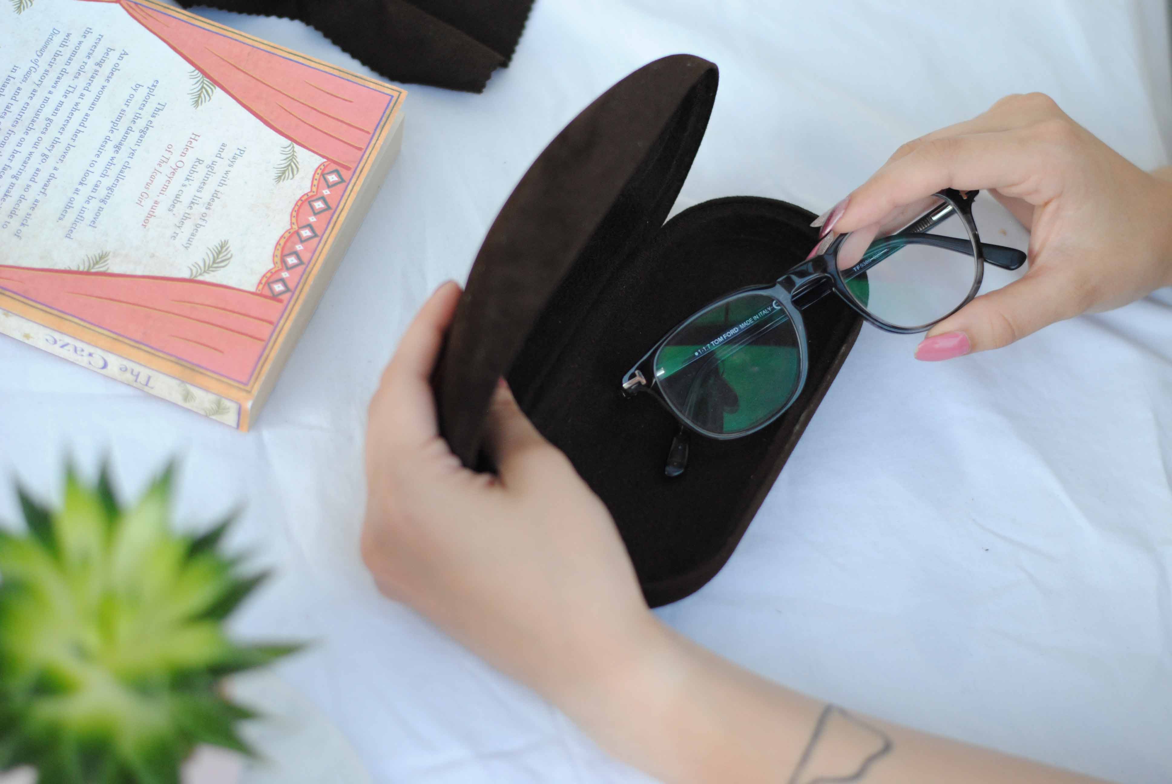 how to take care of your eyeglasses case