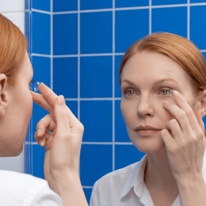 How to put on and choose contact lenses? GUIDE + VIDEO