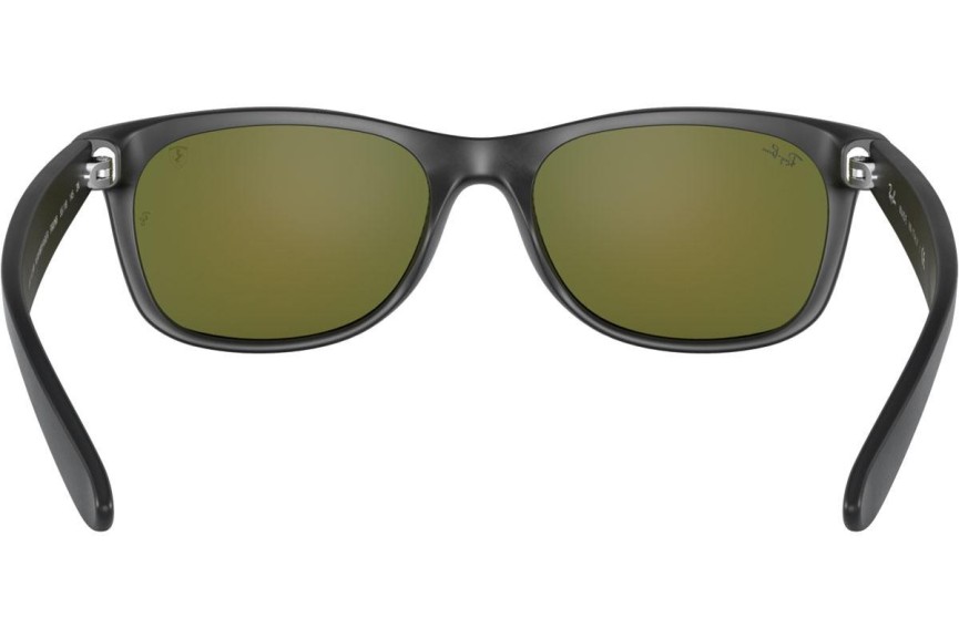 Okulary przeciwsłoneczne Ray-Ban New Wayfarer Scuderia Ferrari Collection RB2132M F60268 Kwadratowe Czarne