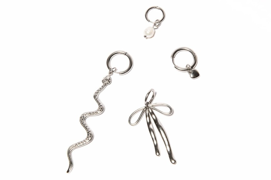 Accessoires Set van zilveren hangers (4 stuks)