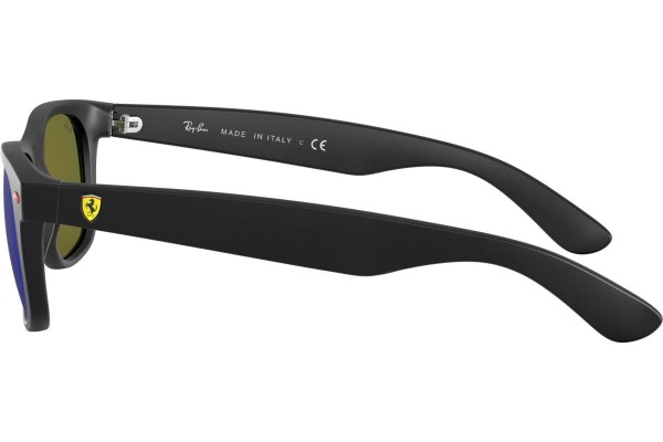 Okulary przeciwsłoneczne Ray-Ban New Wayfarer Scuderia Ferrari Collection RB2132M F60268 Kwadratowe Czarne