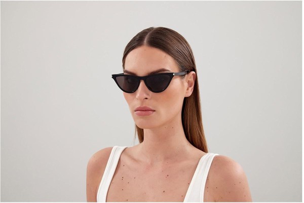 Solbriller Saint Laurent SL550SLIM 001 Cat Eye Sort