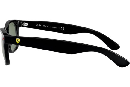 Okulary przeciwsłoneczne Ray-Ban New Wayfarer Scuderia Ferrari Collection RB2132M F60131 Kwadratowe Czarne