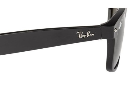 Слънчеви очила Ray-Ban New Wayfarer Classic RB2132 901/58 Polarized Квадратни Черна